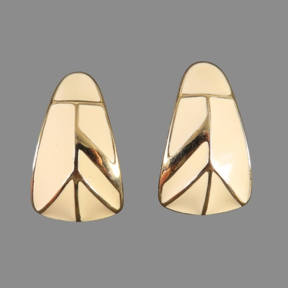 Vintage TRIFARI EARRINGS Ivory Enamel GOLD TONE Space Age Avant Garde CURVED